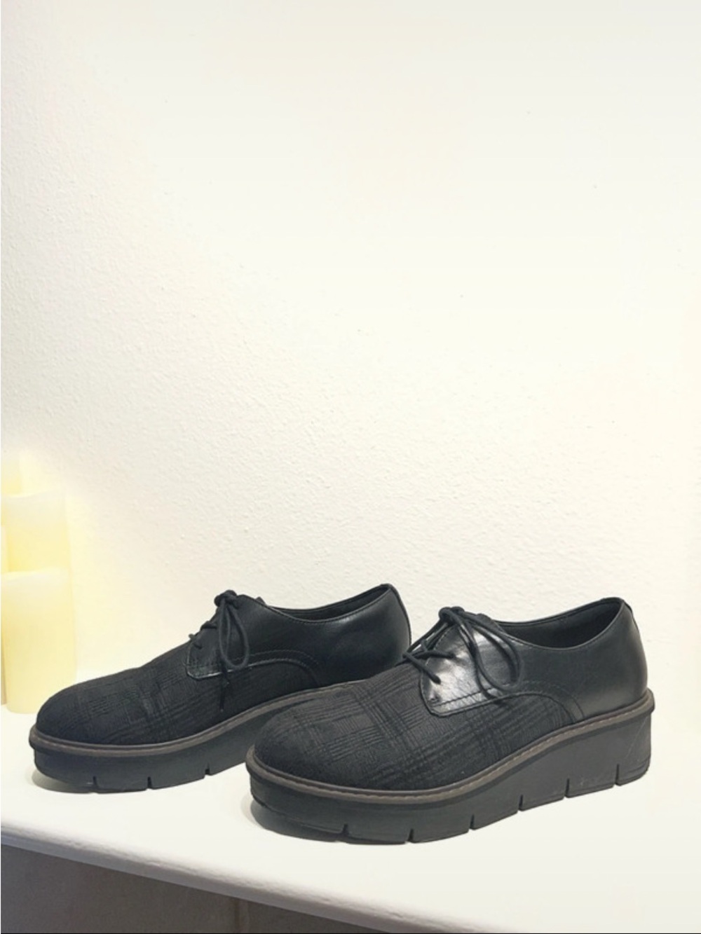 Clarks Black Textured Lace-Up Flats